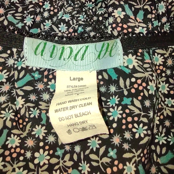 Anna Be Floral Print V Neck Women's Dress. Size M - Picture 7 of 9